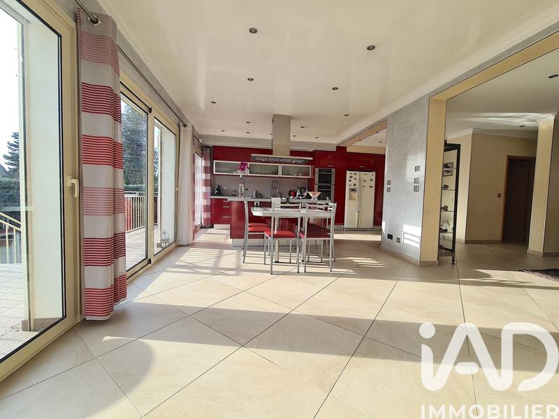 Maison - 160 m² - 9 pièces