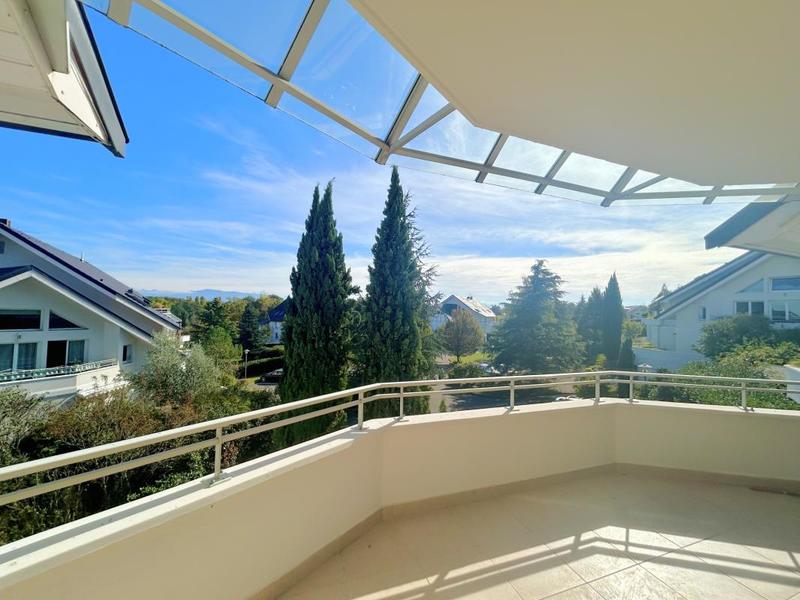 Appartement - 100 m² - 3 pièces