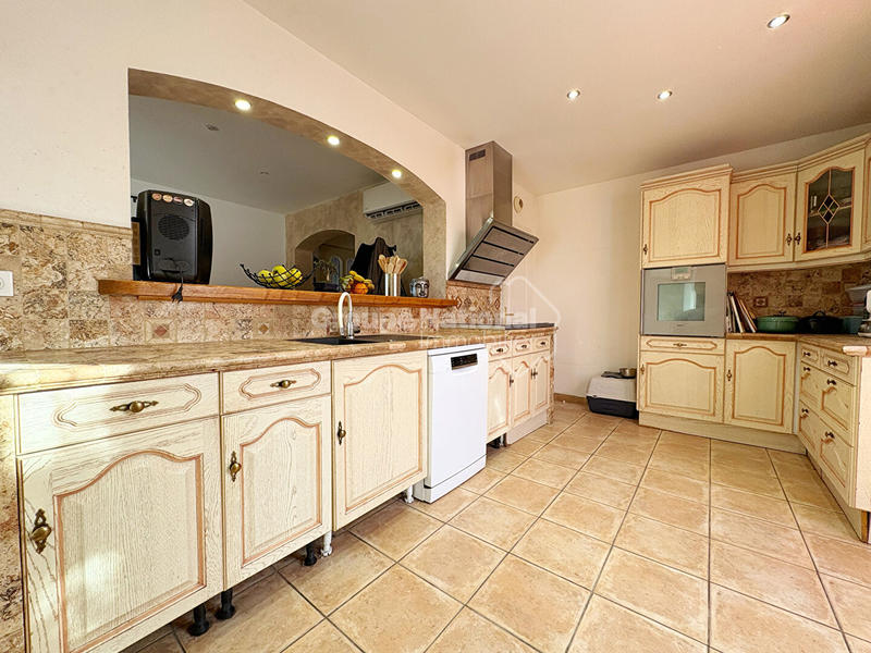 Maison - 137 m² - 6 pièces