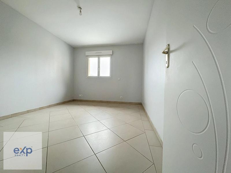 Maison - 235 m² - 10 pièces