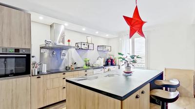 Maison - 92 m² - 4 pièces