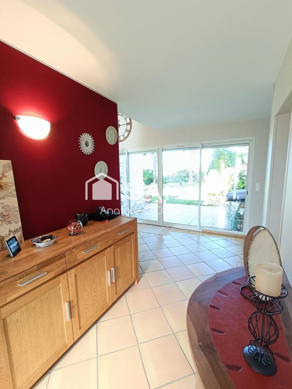 Maison - 213 m² - 7 pièces