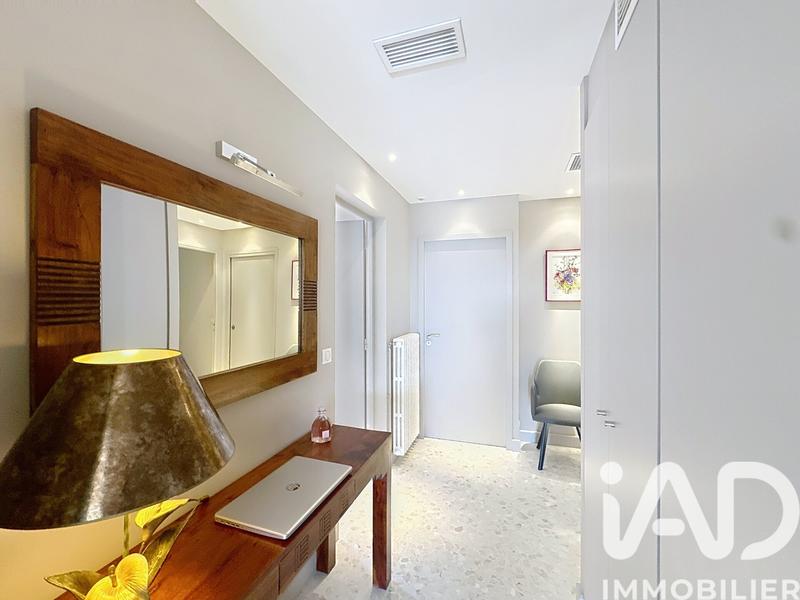 Maison - 280 m² - 10 pièces