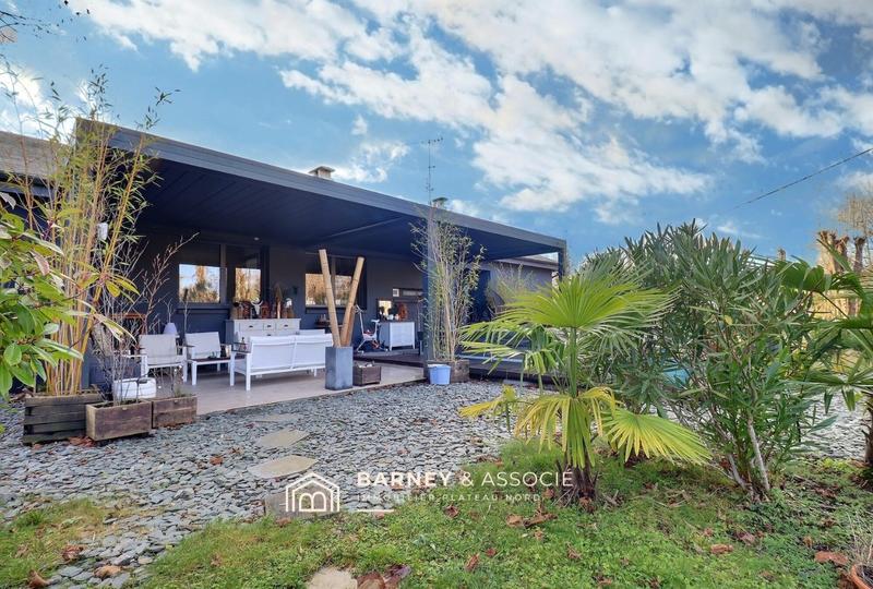 Maison contemporaine - 221 m² - 8 pièces