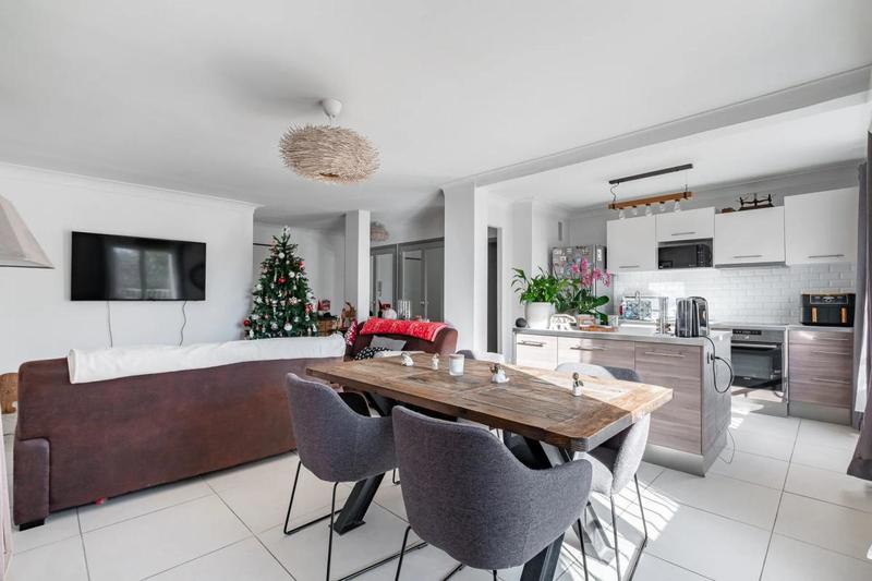 Appartement - 84 m² - 4 pièces