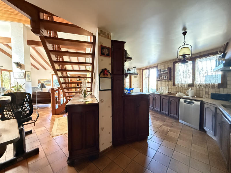Maison - 210 m² - 4 pièces