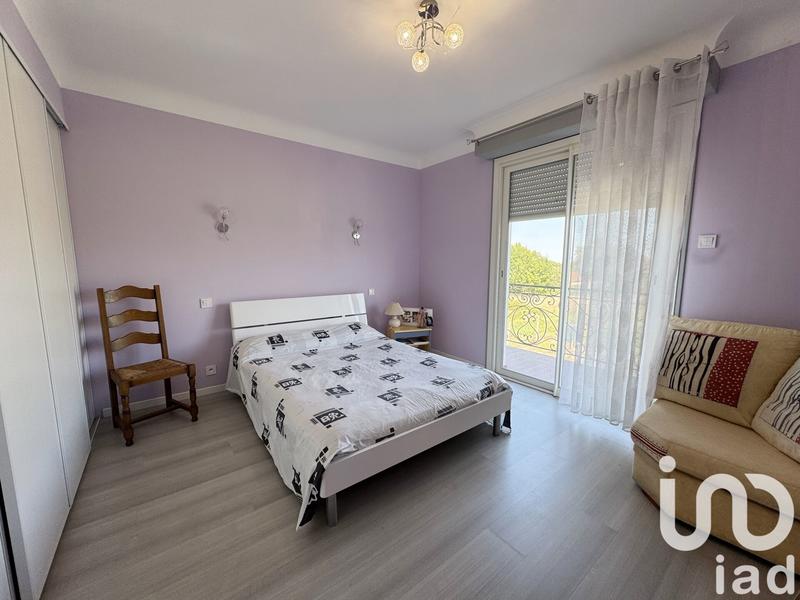 Maison - 190 m² - 9 pièces