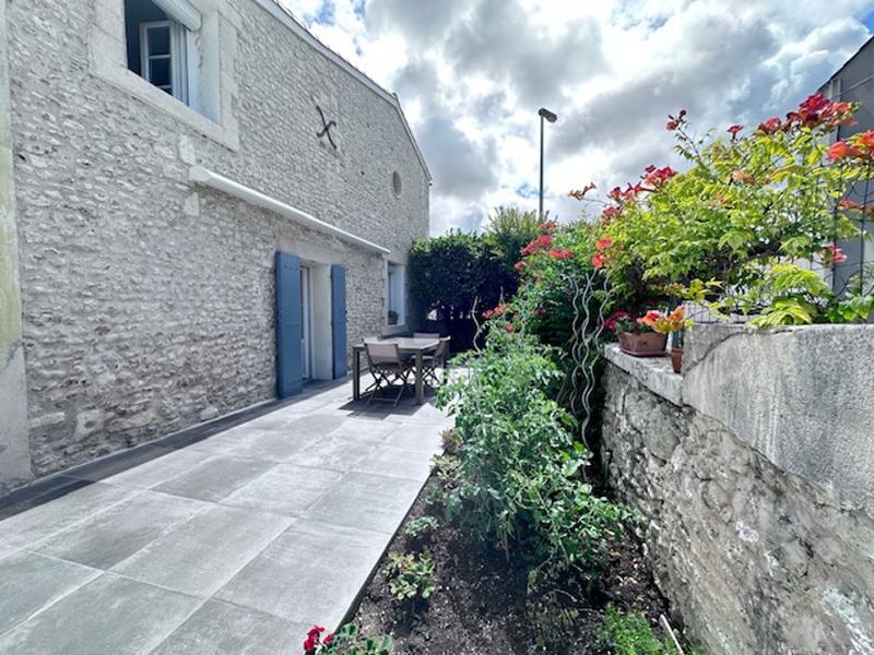 Maison - 180 m² - 8 pièces