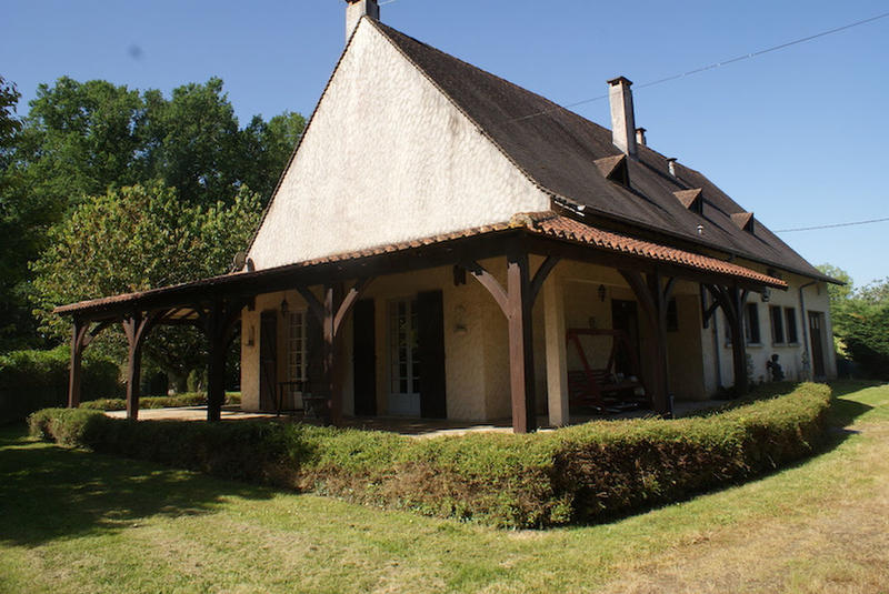 Maison - 138 m² - 9 pièces