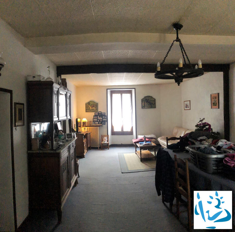 Maison - 205 m² - 7 pièces