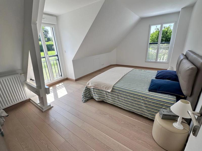 Maison - 261 m² - 10 pièces