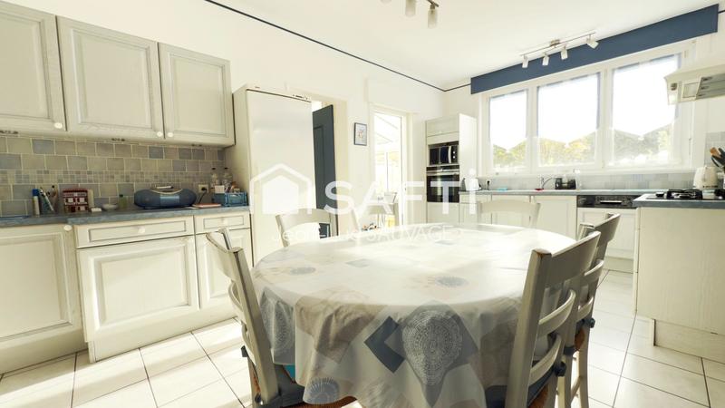 Maison - 160 m² - 6 pièces