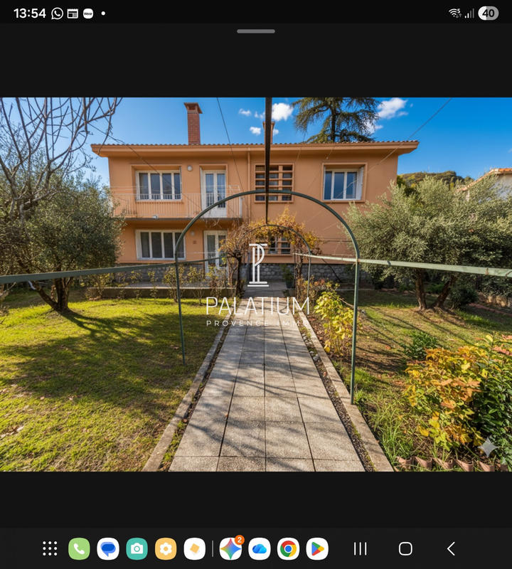 Maison - 160 m² - 8 pièces