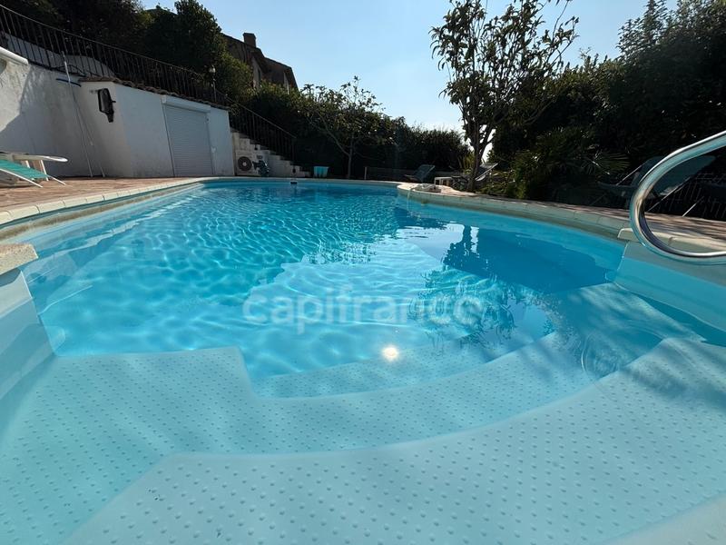 Maison d'architecte - 192 m² - 8 pièces