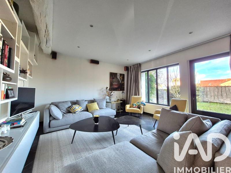 Maison - 370 m² - 5 pièces