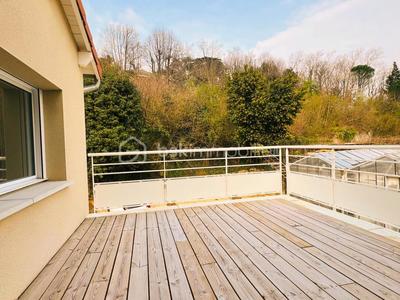 Maison - 97 m² - 4 pièces