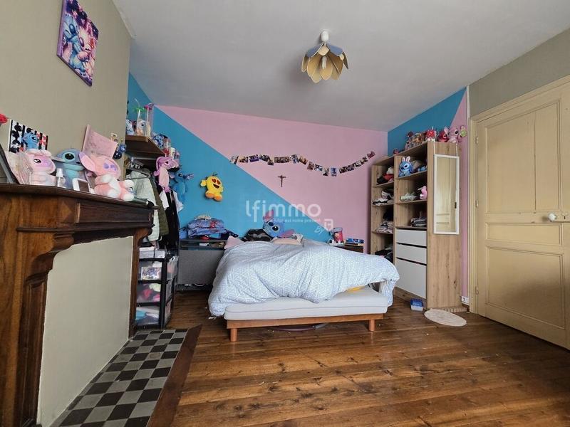 Maison - 221 m² - 12 pièces