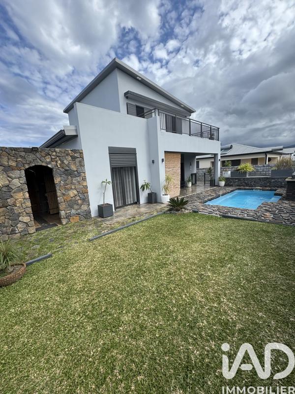 Maison - 112 m² - 6 pièces