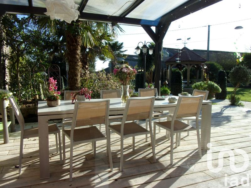 Maison - 400 m² - 10 pièces