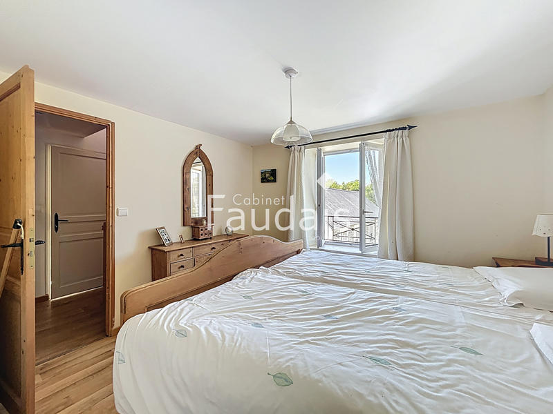 Propriété - 598 m² - 23 pièces