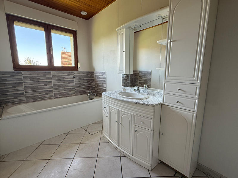 Maison - 100 m² - 5 pièces