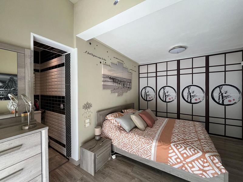 Maison - 208 m² - 7 pièces