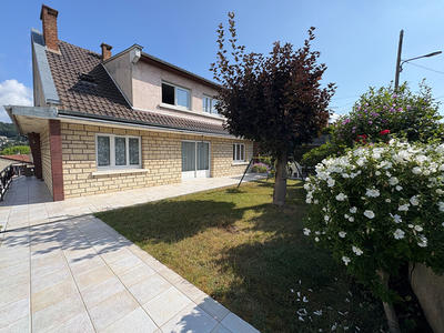 Appartement - 104 m² - 5 pièces