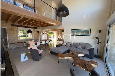 Villa - 209 m² - 6 pièces