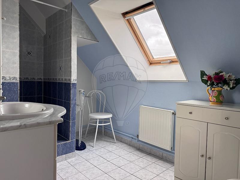 Maison - 183 m² - 8 pièces