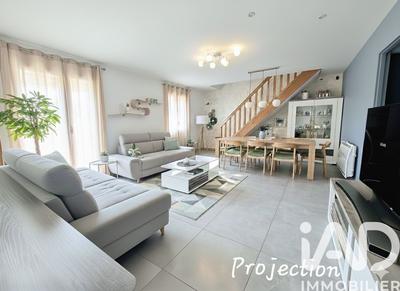 Maison - 92 m² - 4 pièces