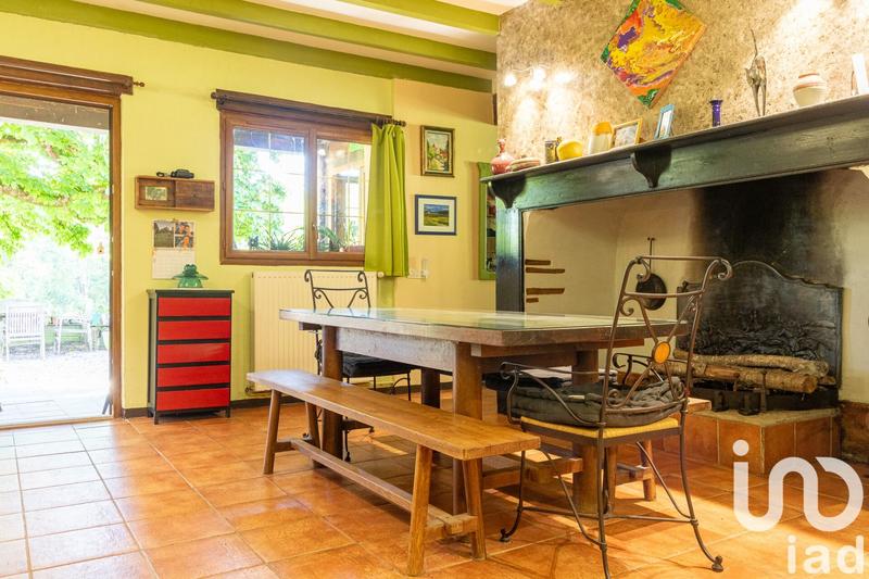 Maison - 370 m² - 8 pièces