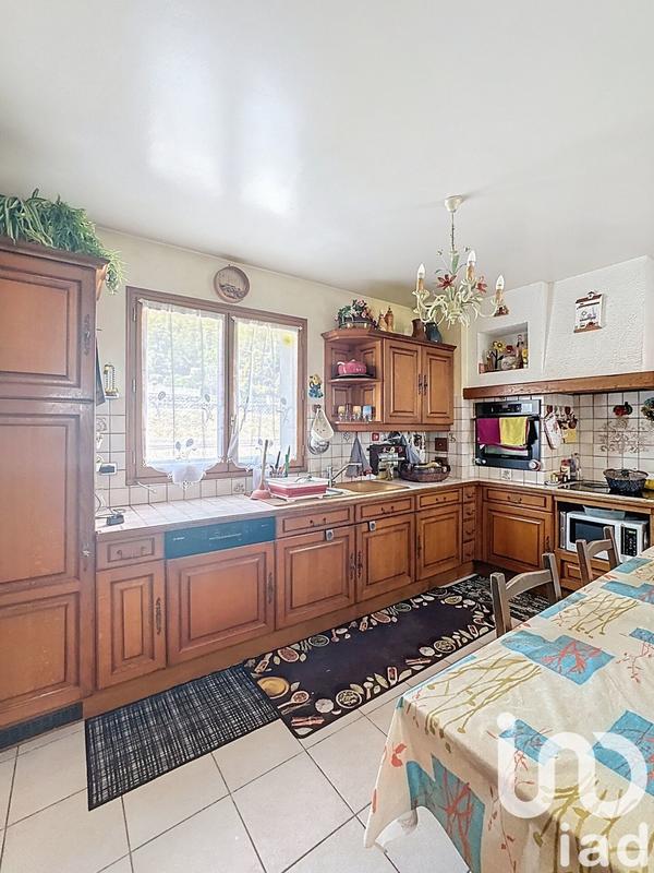 Maison - 211 m² - 6 pièces