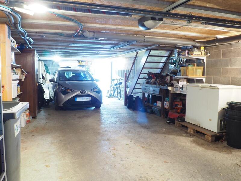 Maison - 190 m² - 7 pièces