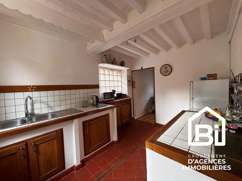 Maison - 220 m² - 9 pièces