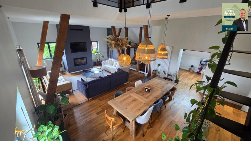 Maison - 239 m² - 6 pièces