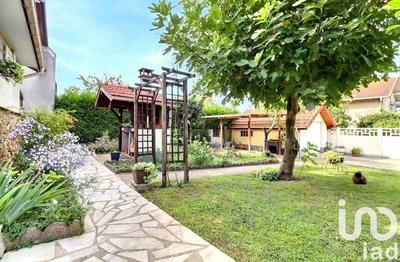 Maison - 86 m² - 5 pièces