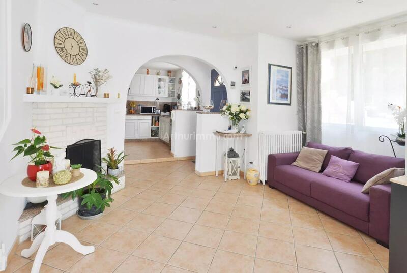 Maison - 90 m² - 5 pièces