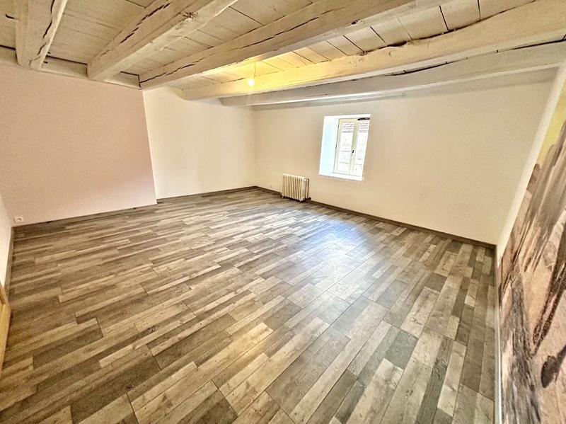 Maison traditionnelle - 220 m² - 10 pièces