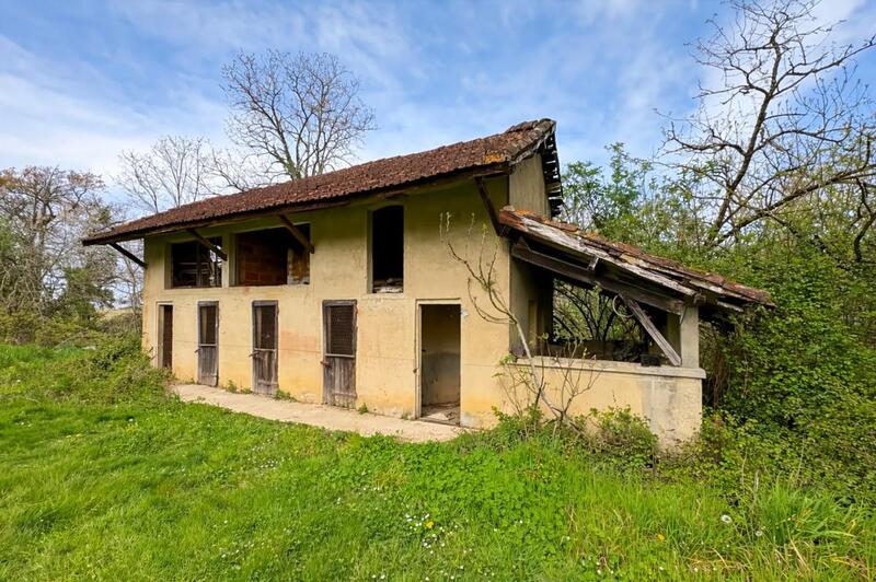 Maison - 220 m² - 6 pièces