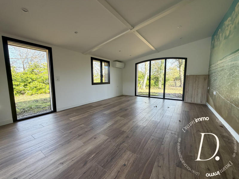 Maison - 200 m² - 4 pièces