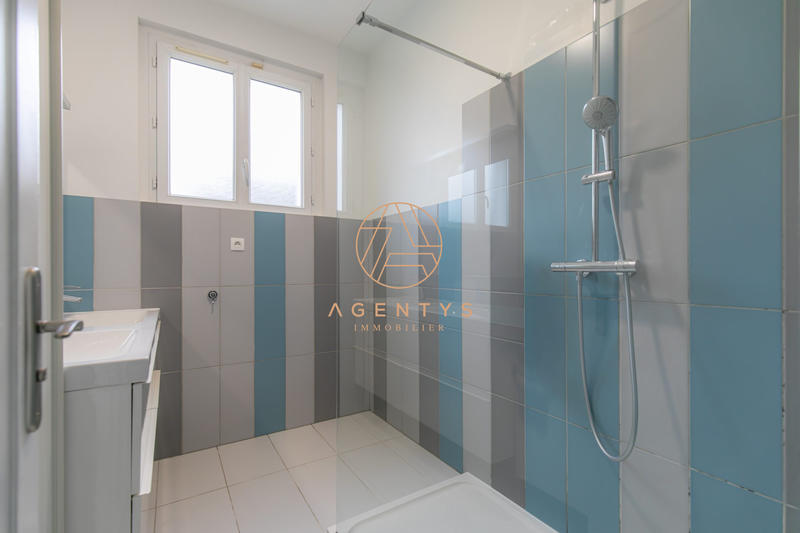 Maison - 98 m² - 5 pièces