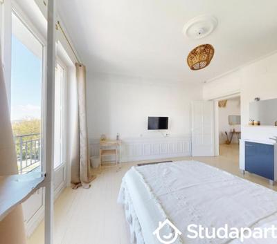 Chambre - 13 m² - 1 pièce