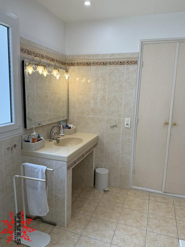 Villa - 180 m² - 6 pièces