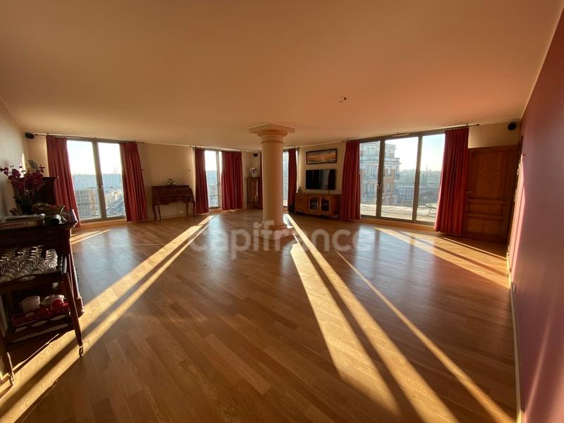 Appartement - 132 m² - 5 pièces
