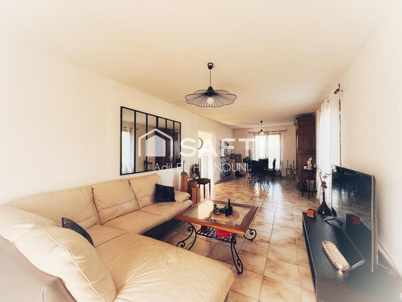 Maison - 90 m² - 5 pièces