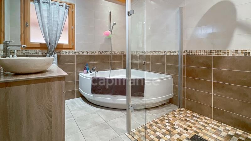 Maison de village - 171 m² - 6 pièces