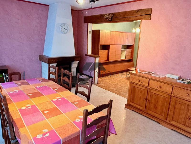 Propriété - 95 m² - 5 pièces