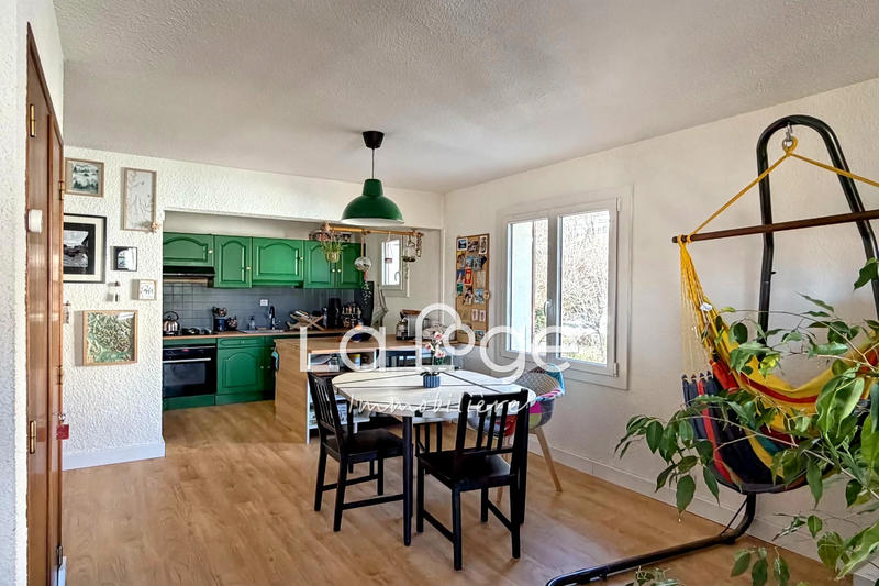 Appartement - 80 m² - 4 pièces