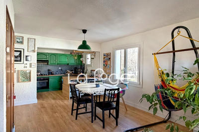 Appartement - 80 m² - 4 pièces