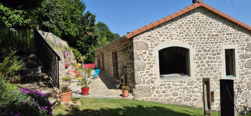 Maison - 250 m² - 7 pièces